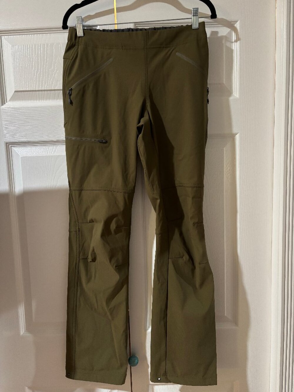 MEC Softshell Hiking Outdoor Pants Size 8